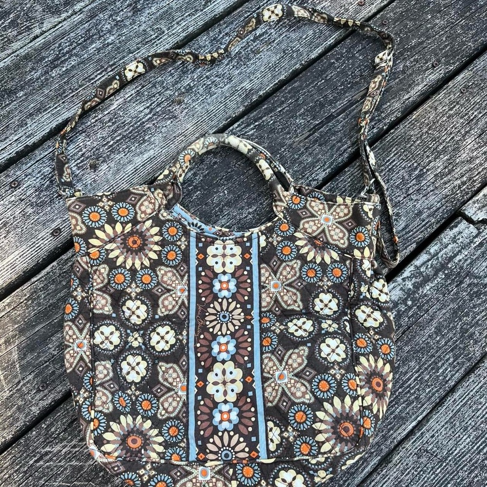 Vera Bradley boho messenger toe bag cross body